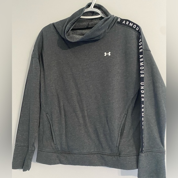 Grey under armour scoop neck sweater - Picture 1 of 3
